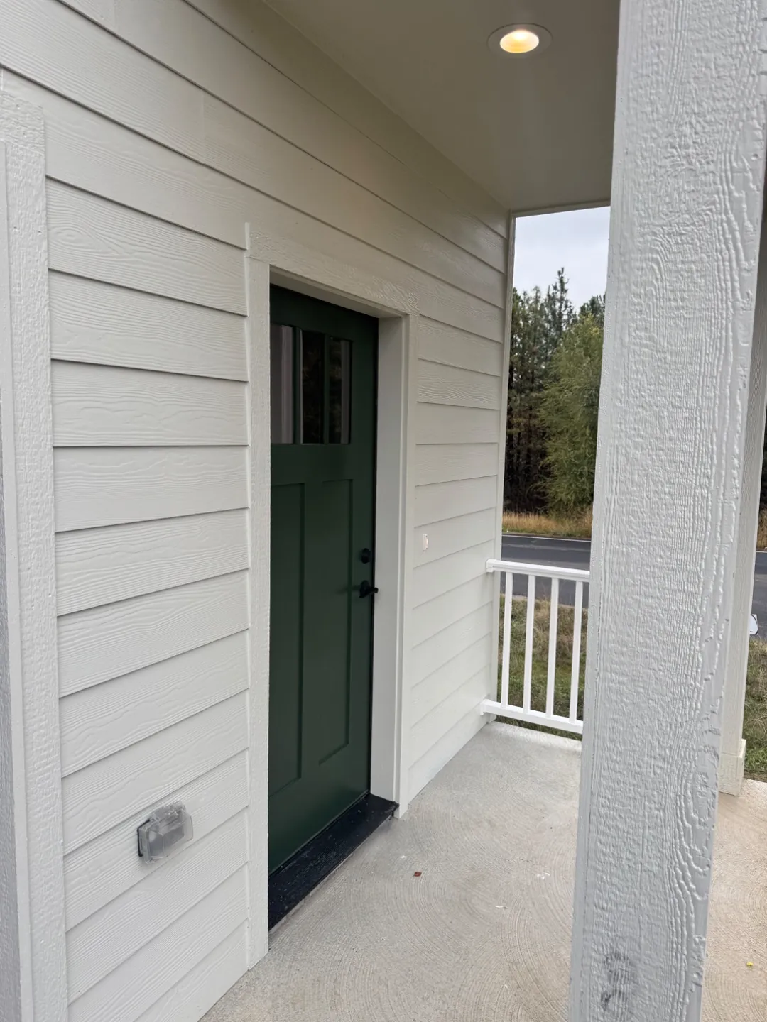 Elcliff Duplex covered unit entry